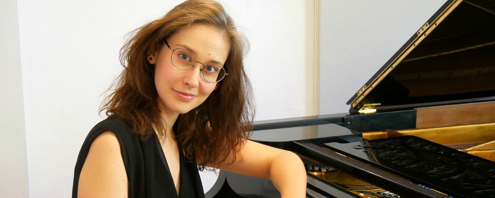 Klavier, Cembalo und Musiktheorie – Adrienn Illés