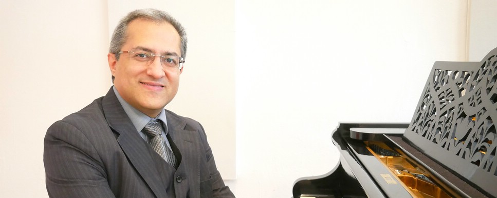 Klavier- und Fagottlehrer Alireza Sheibani an der Musikschule Philharmonika in Berlin-Charlottenburg/Wilmersdorf - Klavierunterricht