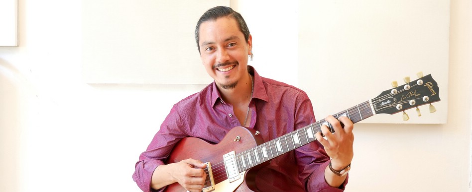 Sebastina Medina, Lehrer für Klassische Gitarre, E- Gitarre und Ukulele an der Musikschule Philharmonika in Berlin-Charlottenburg/Wilmersdorf - Gitarrenunterricht