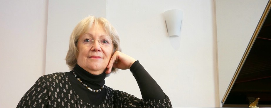 Lehrerin Valentina Loresch für Klavier an der Musikschule Philharmonika in Berlin-Charlottenburg/Wilmersdorf - Klavierunterricht
