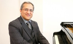 Alireza Sheibani, Klavier- und Fagottlehrer an der Musikschule Philharmonika Berlin